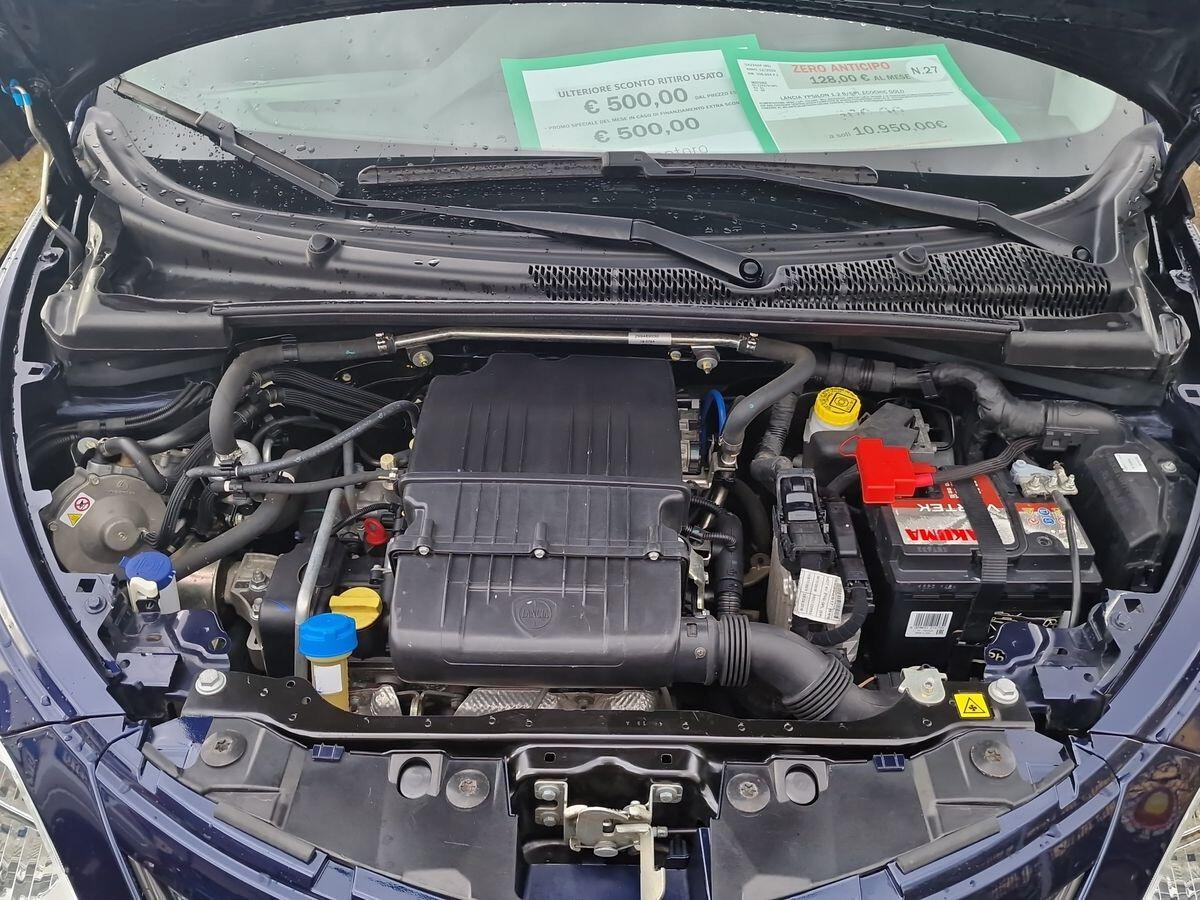 LANCIA YPSILON 1.2 B/GPL ECOCHIC GOLD