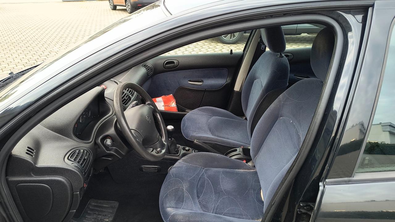 Peugeot 206 1.4 5p. XT