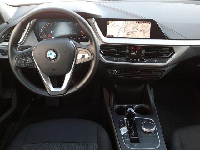 BMW 116 i 5p. Business Advantage Aut.