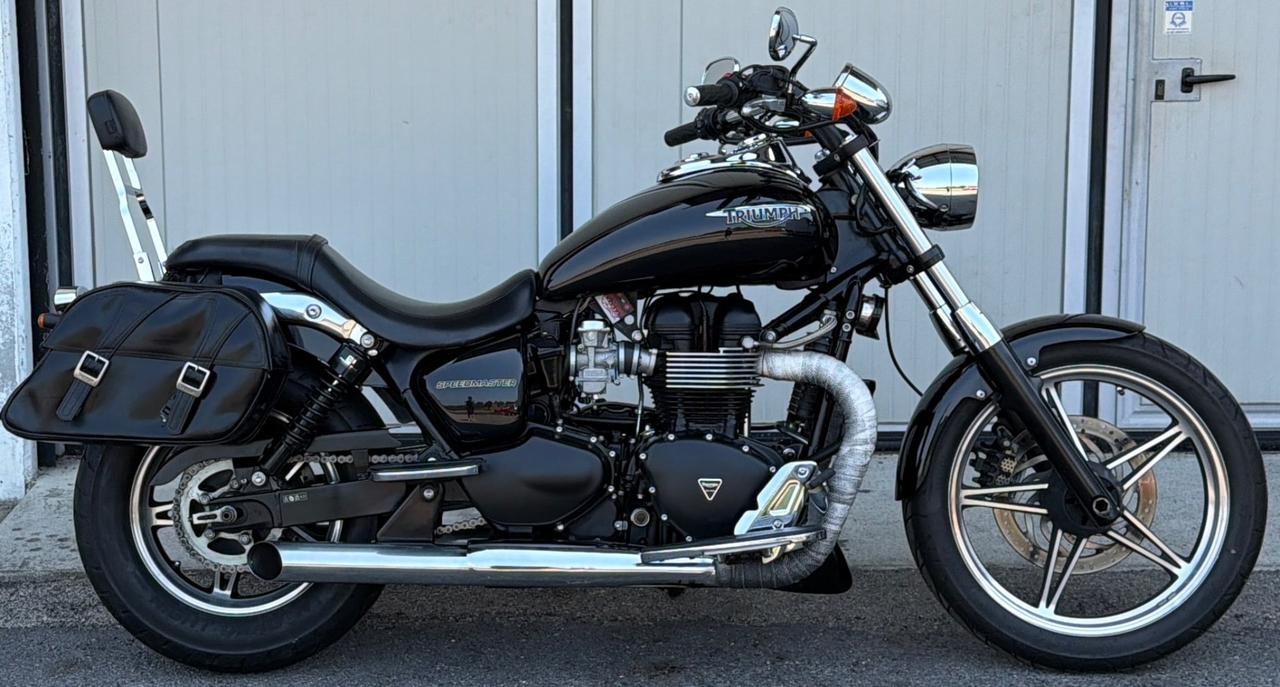 Triumph SpeedMaster 900