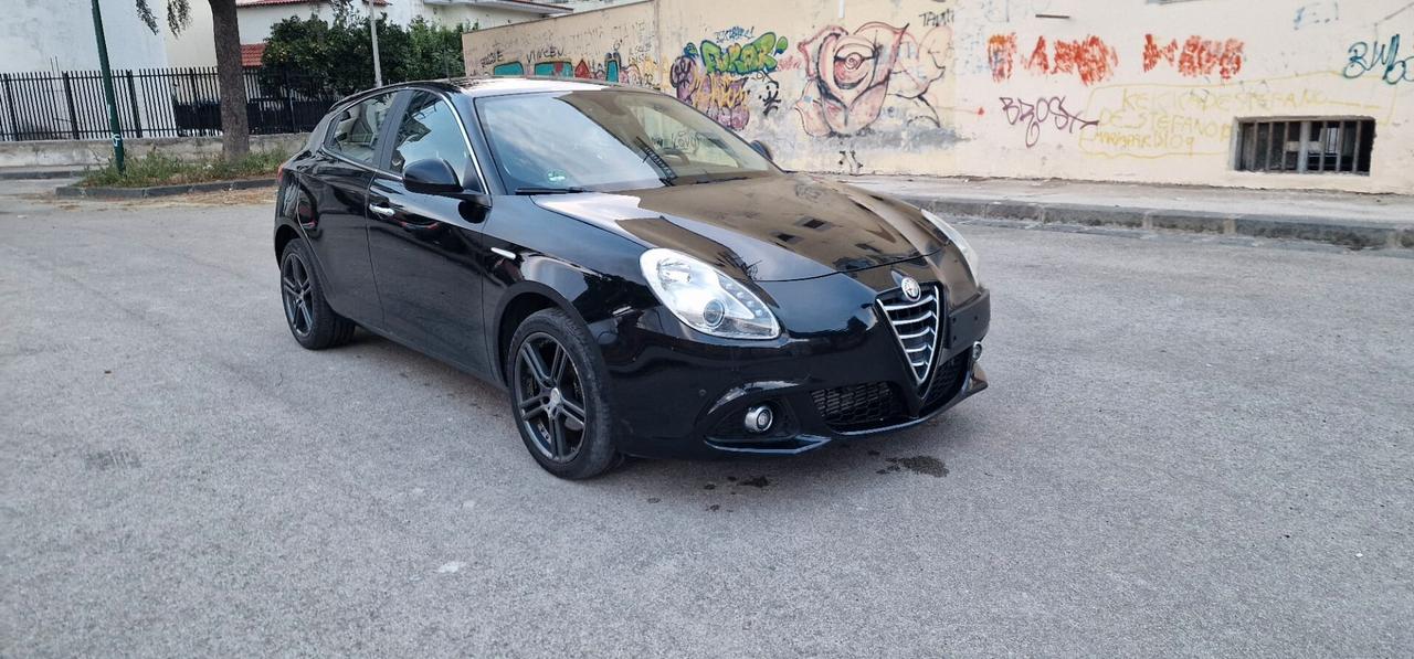 Alfa Romeo Giulietta 1.6 JTDm-2 105 CV Exclusive TOTAL BLACK