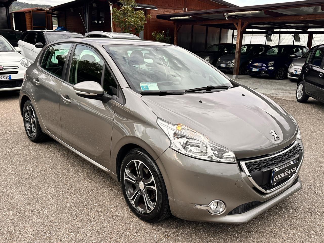 Peugeot 208 1.4 HDi 68 CV 5 porte Allure