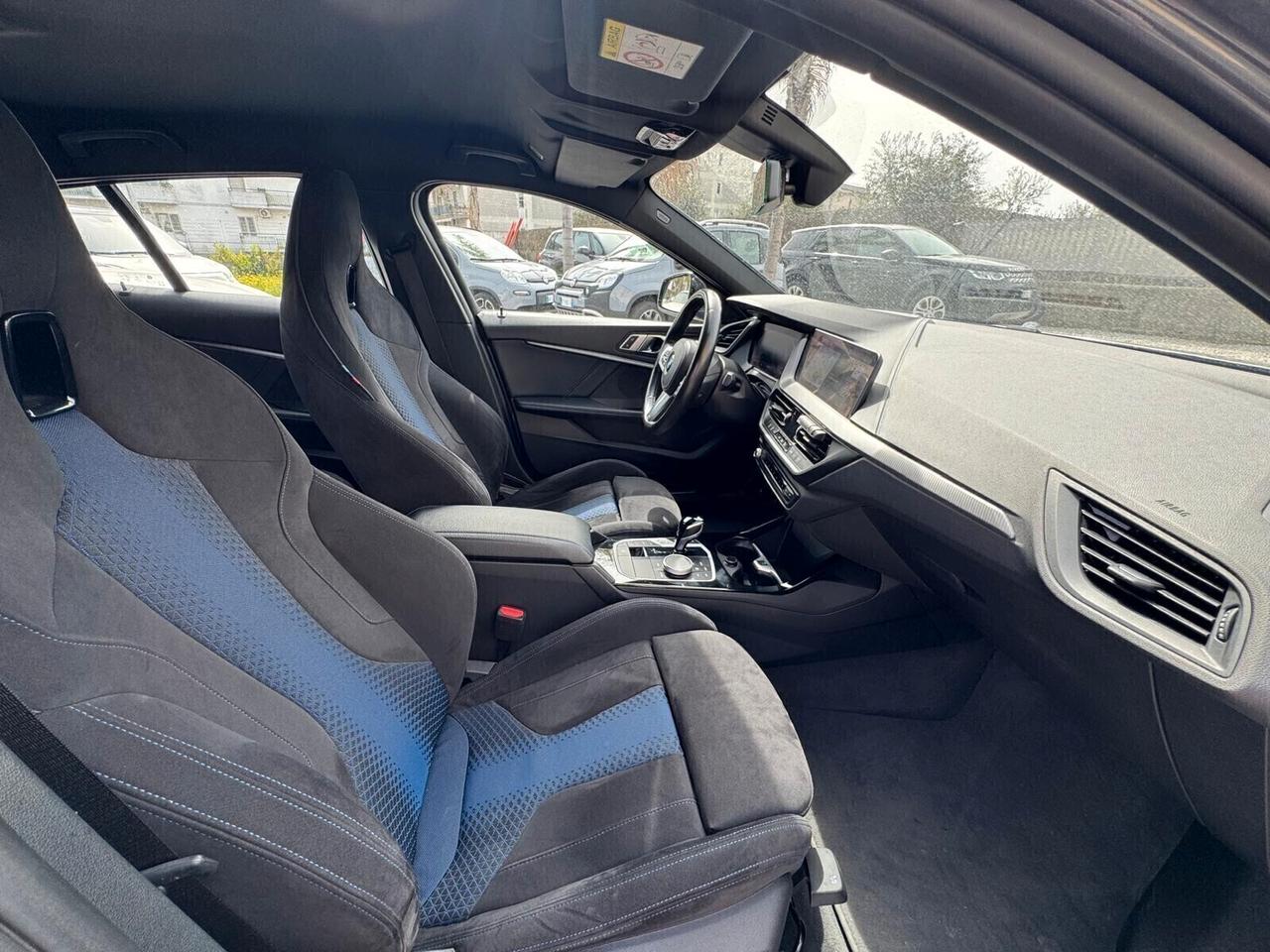 Bmw 118 118d 5p. Msport