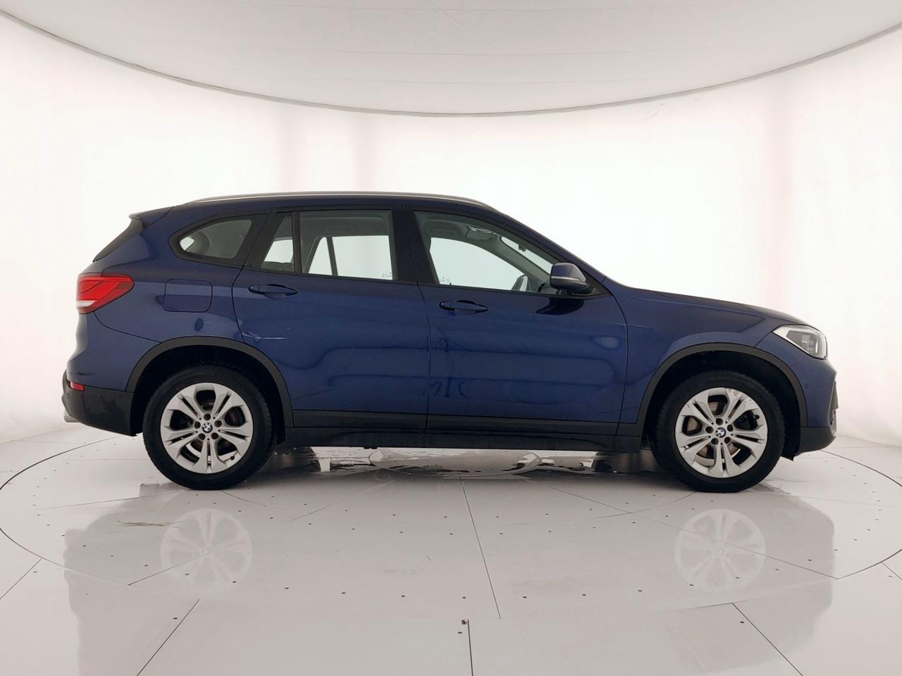 BMW X1 sdrive 18d Business Advantage auto FULL LED+ACC+APPLE CARPLAY