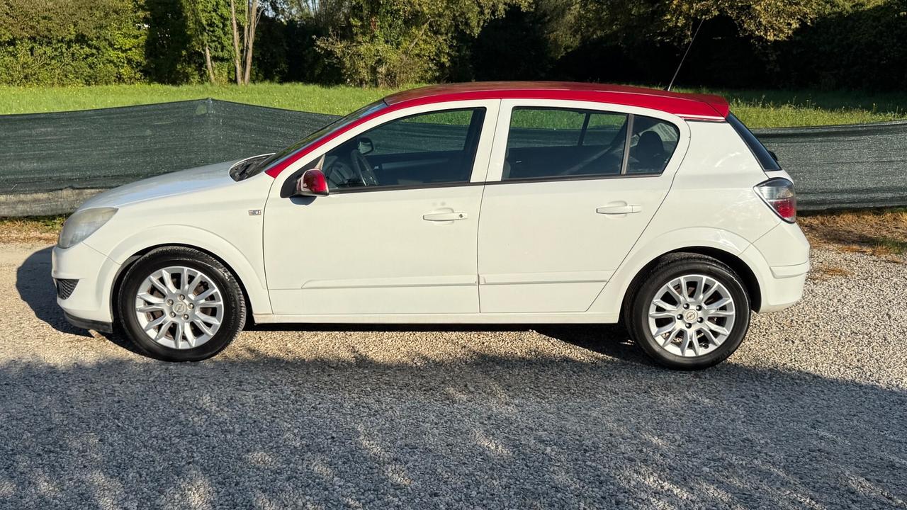 Opel Astra 1.7 CDTI 110CV 5 porte Cosmo