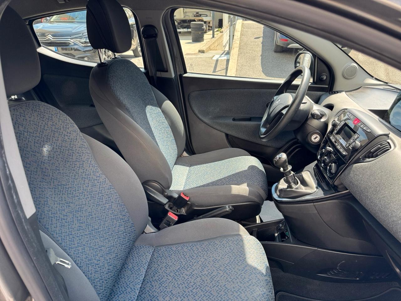 Lancia Ypsilon 1.0 FireFly 5 porte S&S Hybrid