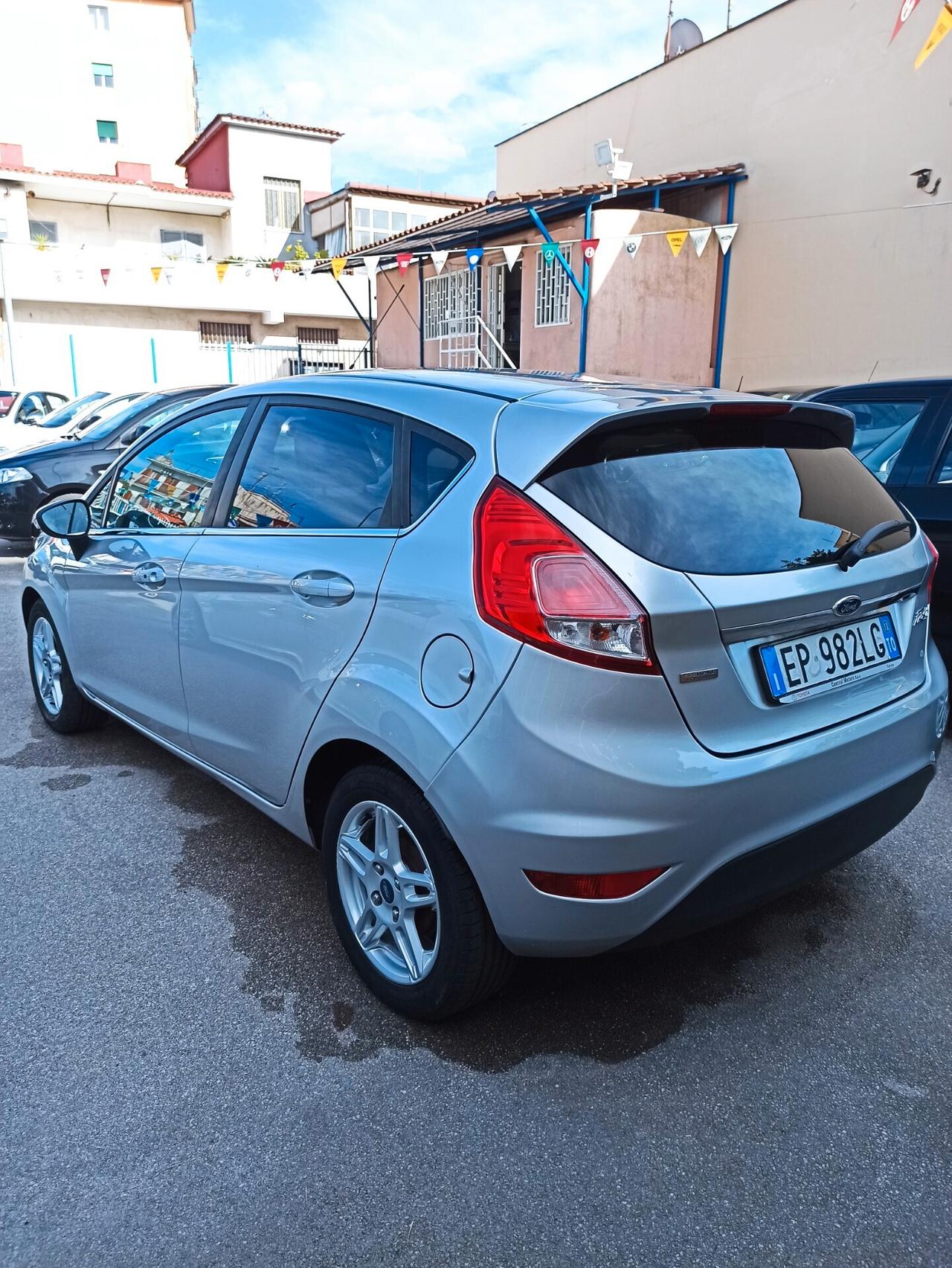 Ford Fiesta 1.5 TDCi 75CV 5 porte Titanium