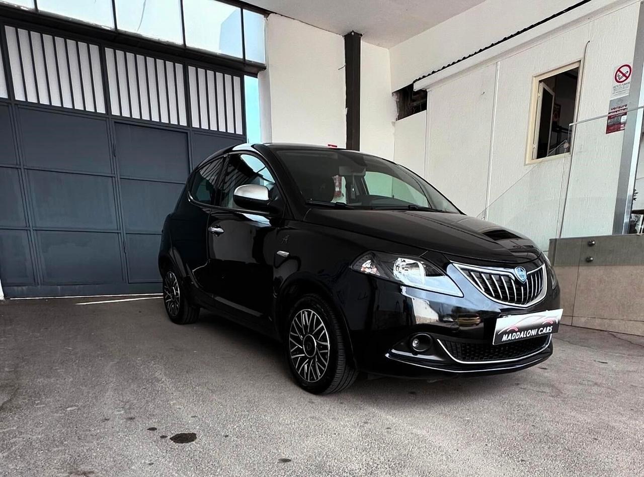 Lancia Ypsilon 1.0 FireFly 5 porte S&S Hybrid Alberta Ferretti