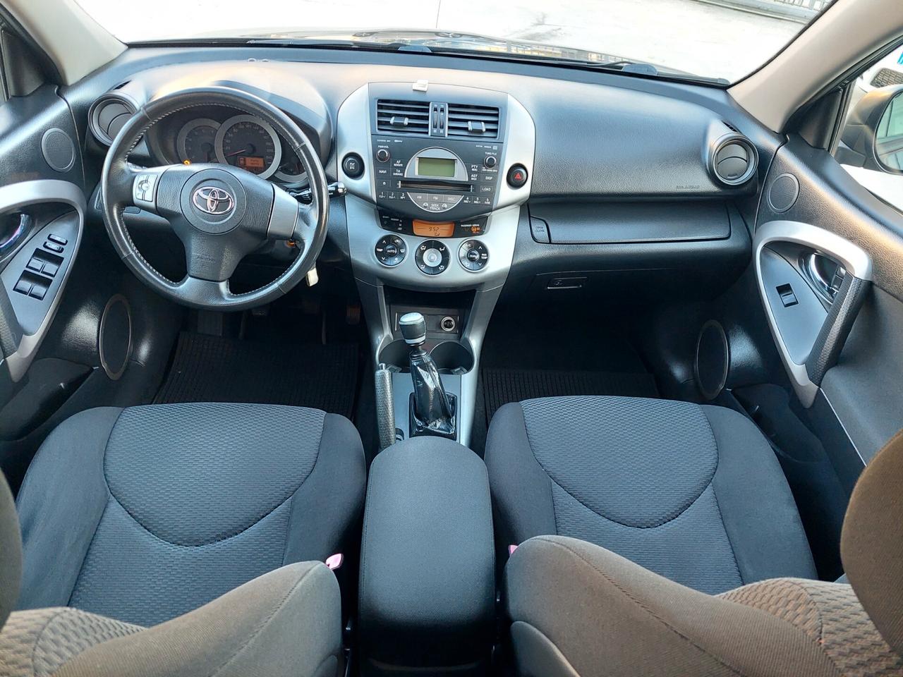 Toyota RAV 4 RAV4 2.2 D-4D 136 CV Sol