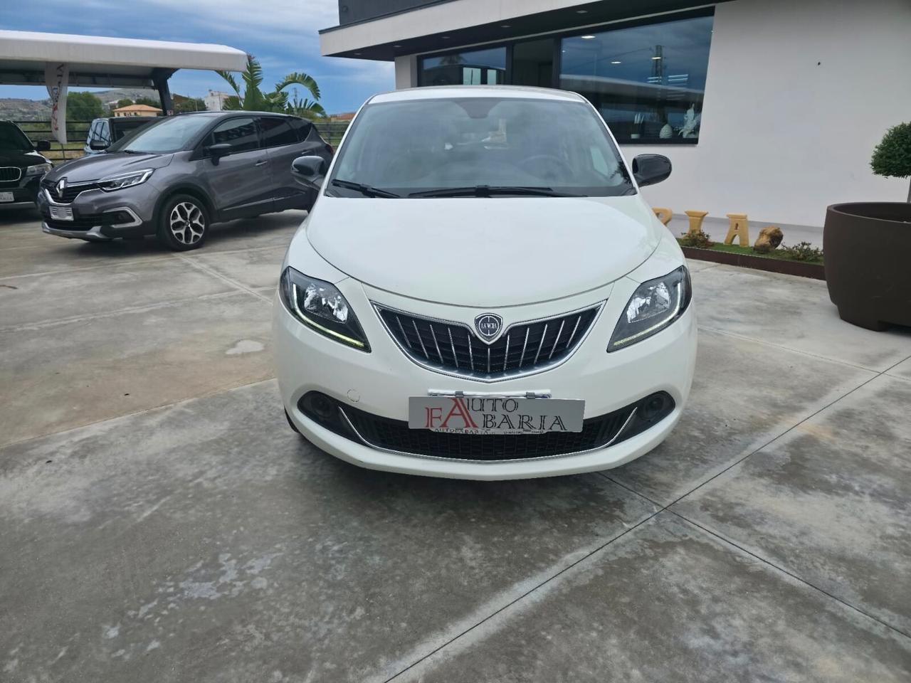 Lancia Ypsilon 1.0 FireFly 5 porte S&S Hybrid Ecochic A. Ferretti