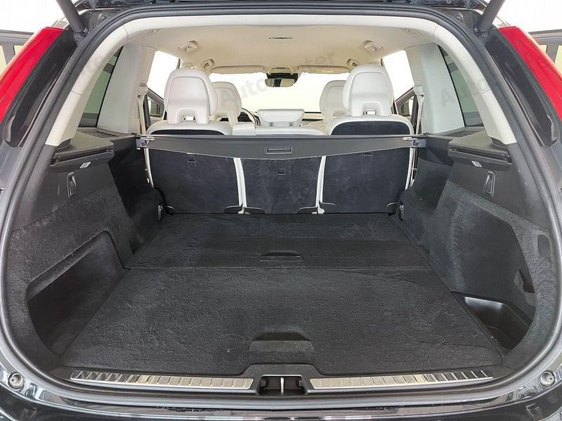 Volvo XC90 D4 190CV AUT TRAZIONE ANTERIORE 5 POSTI MOMENTUM