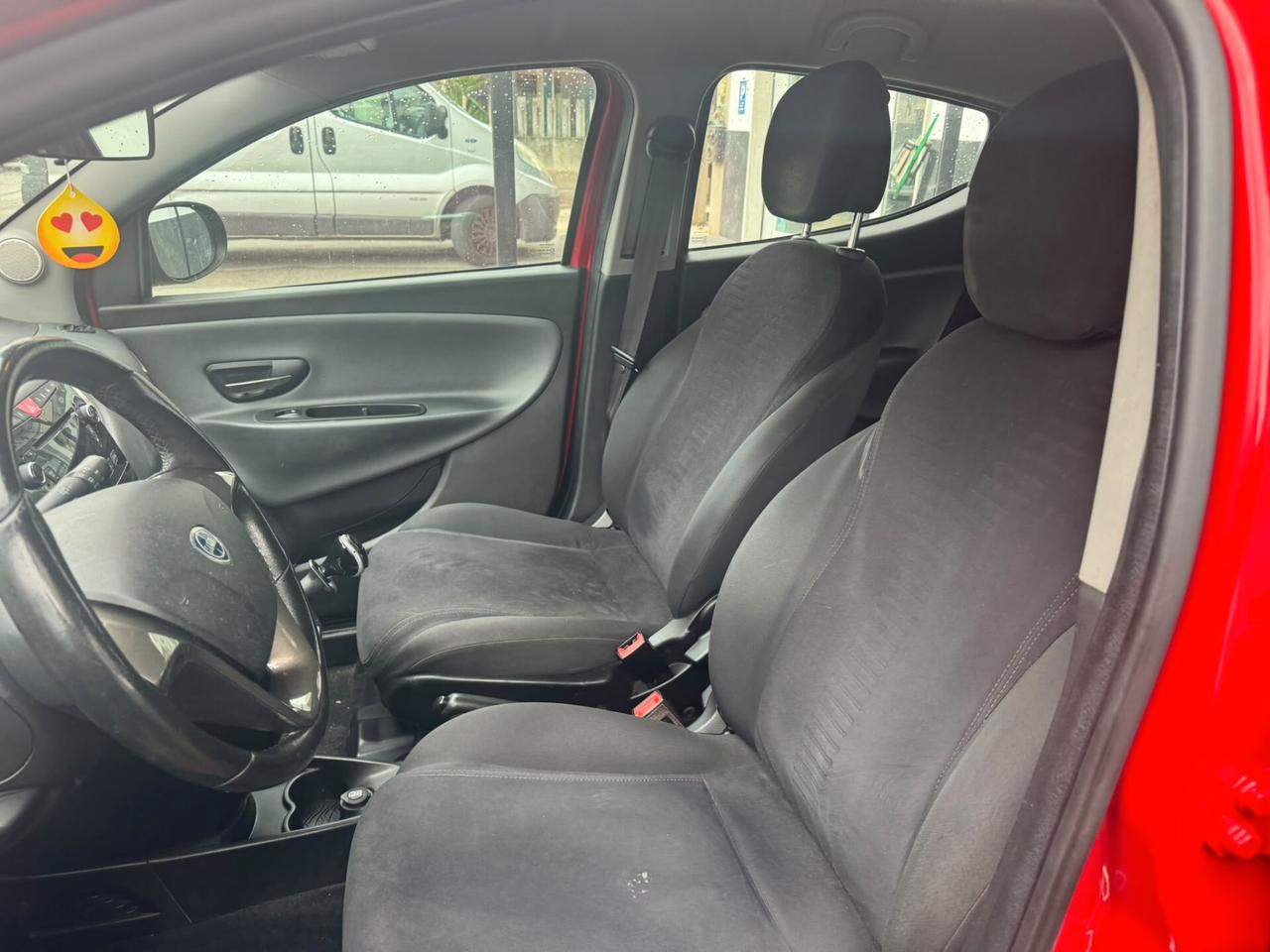Lancia Ypsilon 0.9 TwinAir 85 CV 5 porte S&S Silver