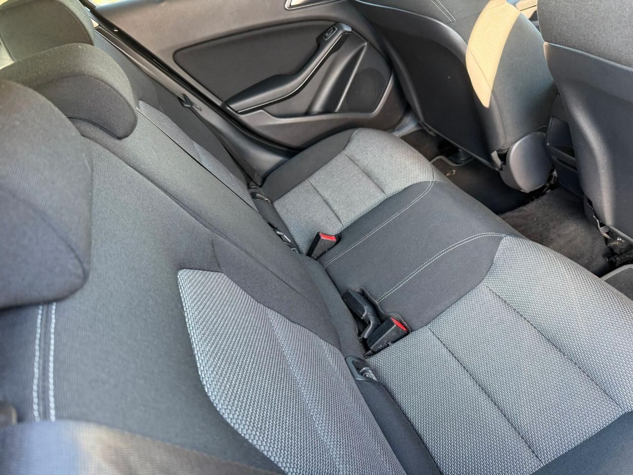 Mercedes-benz GLA 180 d Automatic Business