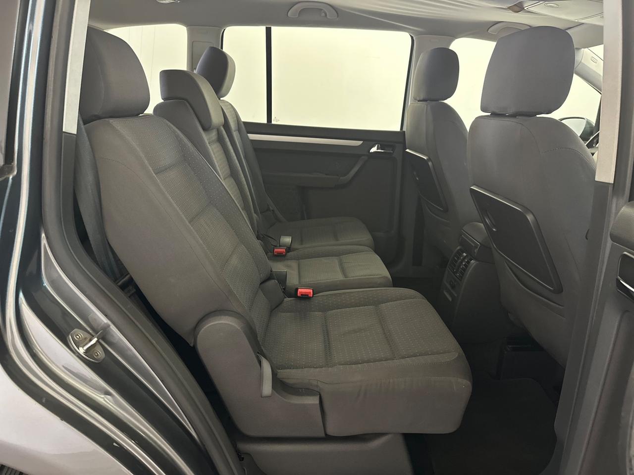 Volkswagen Touran 2.0 16V TDI Trendline 7 POSTI