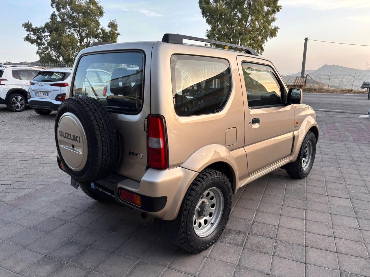 SUZUKI JIMNY