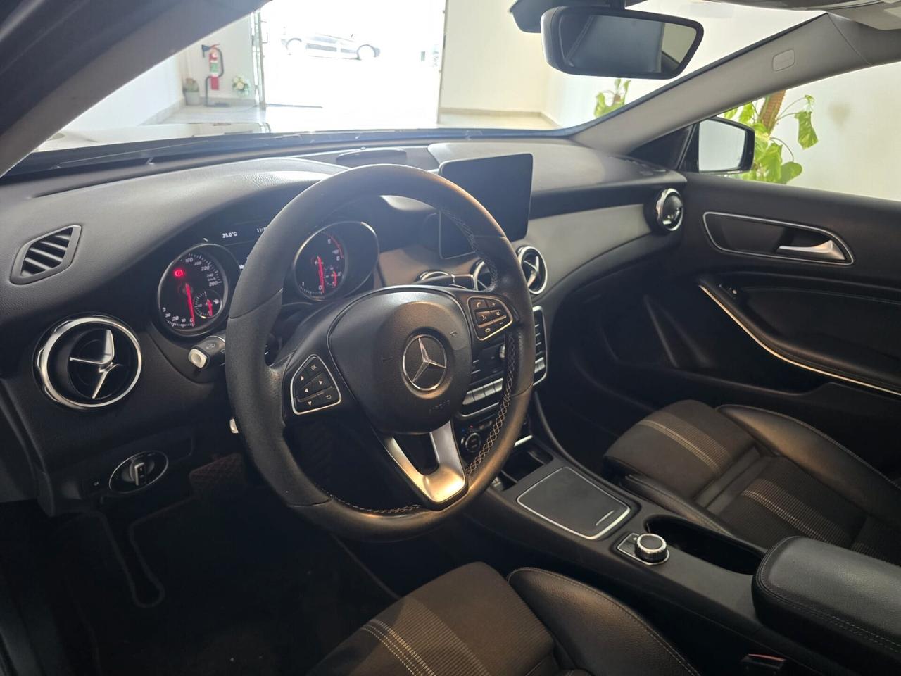 MERCEDES-BENZ GLA 220 D AUTOMATICA ANNO 2019