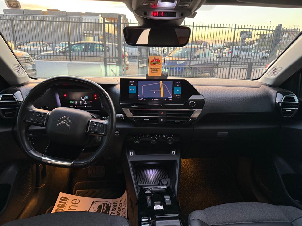 Citroen C4 PureTech 130 S&S EAT8 Shine