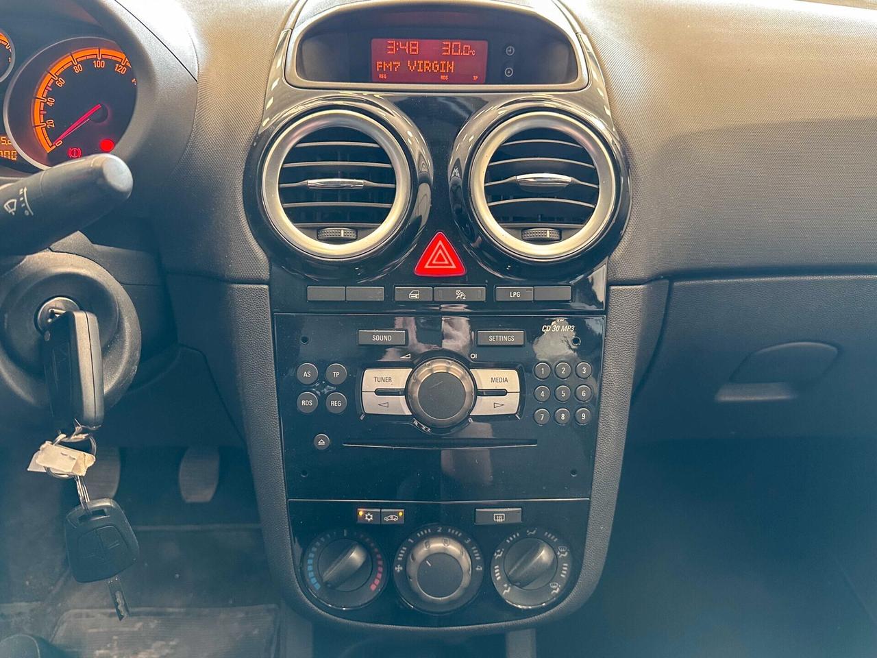 Opel Corsa 1.2 85CV 5 porte GPL-TECH Edition