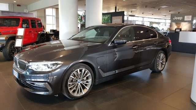 BMW 530 e Luxury - Plug In - Perfette condizioni - Iva esp