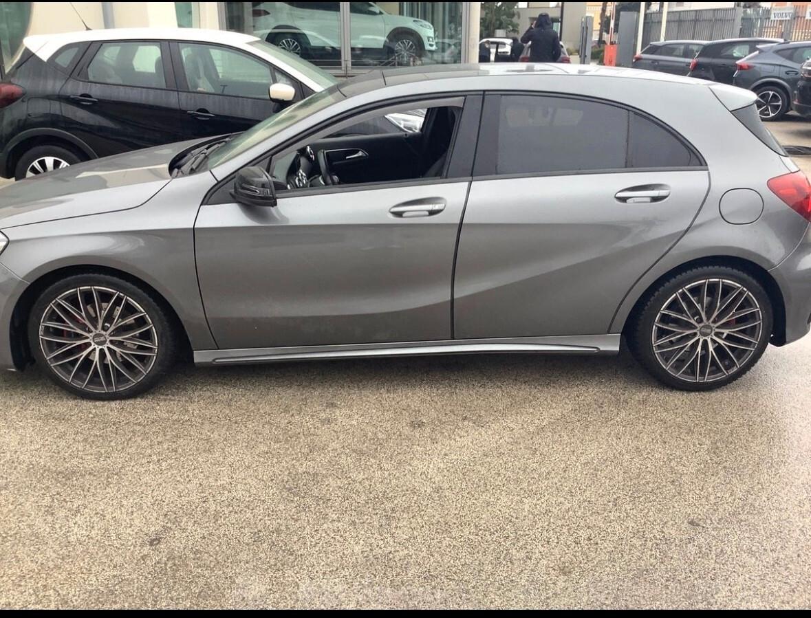 MERCEDES- BENZ A 200 d AUTOMATIC PREMIUM