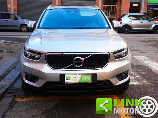 VOLVO XC40 T3 Momentum -UNICO PROPRIETARIO-FULL OPTIONALL...