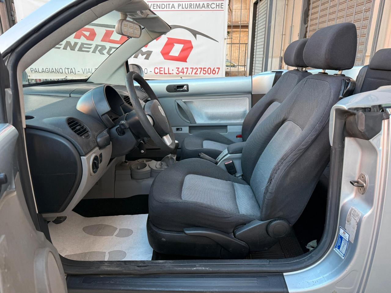 Volkswagen New Beetle 1.6 102CV Cabrio
