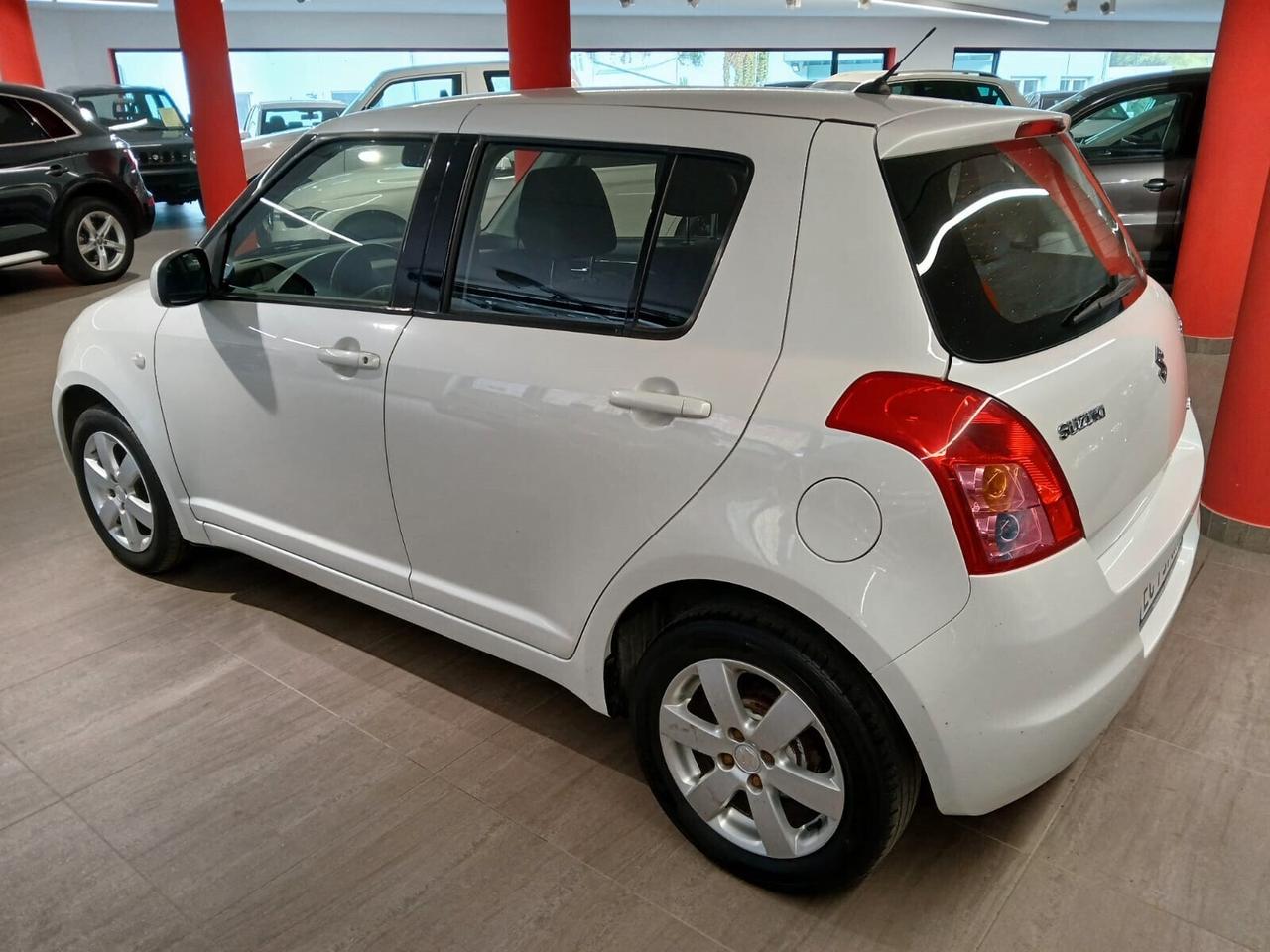 Suzuki Swift 1.3 4x4 16V 92 CV