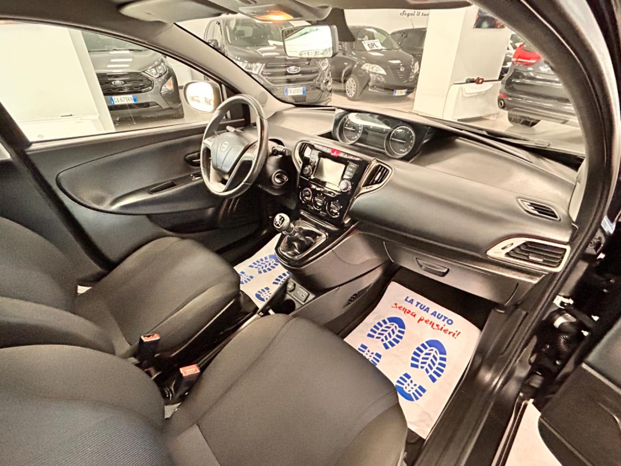 Lancia Ypsilon 1.2 benzina 69cv 2019 km 38000