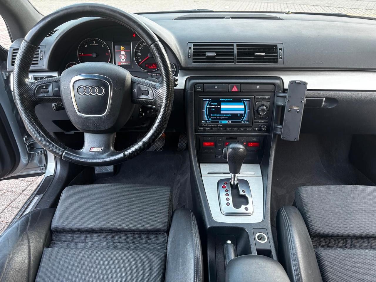 Audi A4 2.0 TDI 143CV F.AP. S-LINE..CELL 393 690 2051 WUATSAPP