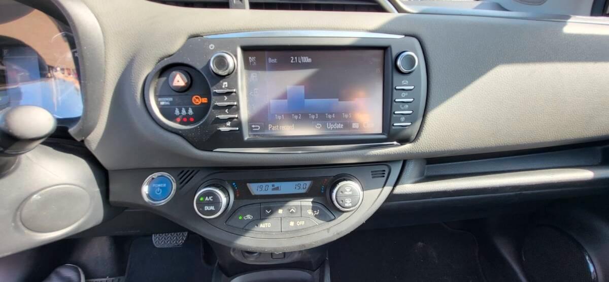 Toyota Yaris 1.5h Business