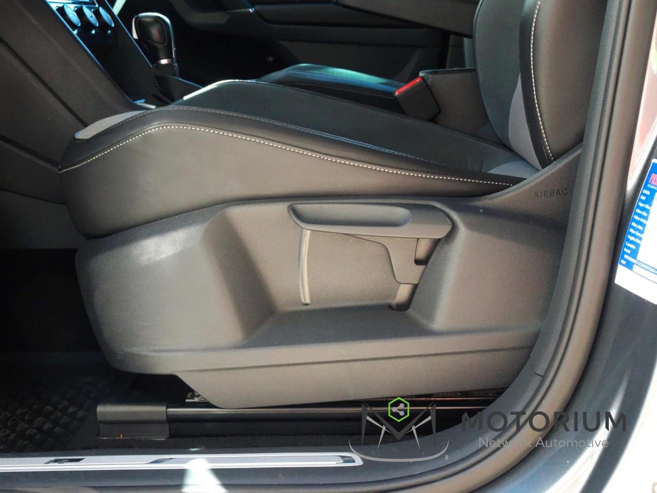 Volkswagen Tiguan 2.0 TDI DSG R-LILE 4MOTION -IMPECCABILE-