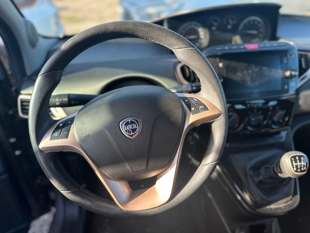 LANCIA Ypsilon 3ª serie - Ypsilon 1.0 FireFly 5 porte S&S Hybrid Ec