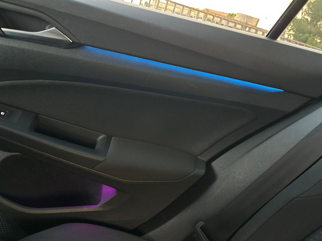 Volkswagen Golf 2.0 TDI 150 CV DSG SCR R-Line