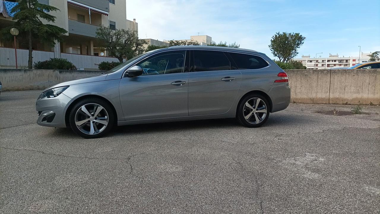 Peugeot 308 BlueHDi 120 S&S SW Allure