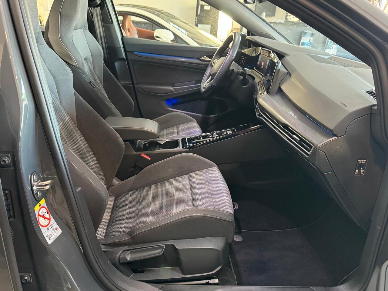 Volkswagen Golf 2.0 TDI GTD DSG PARI AL NUOVO CON SOLI 33.000 KM!!!