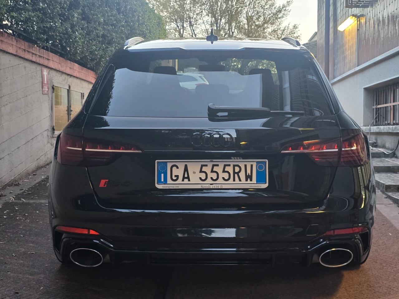 Audi A4 RS4 Avant 2.9 tfsi quattro 450cv tiptronic