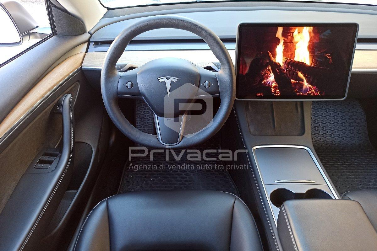 TESLA Model 3 RWD