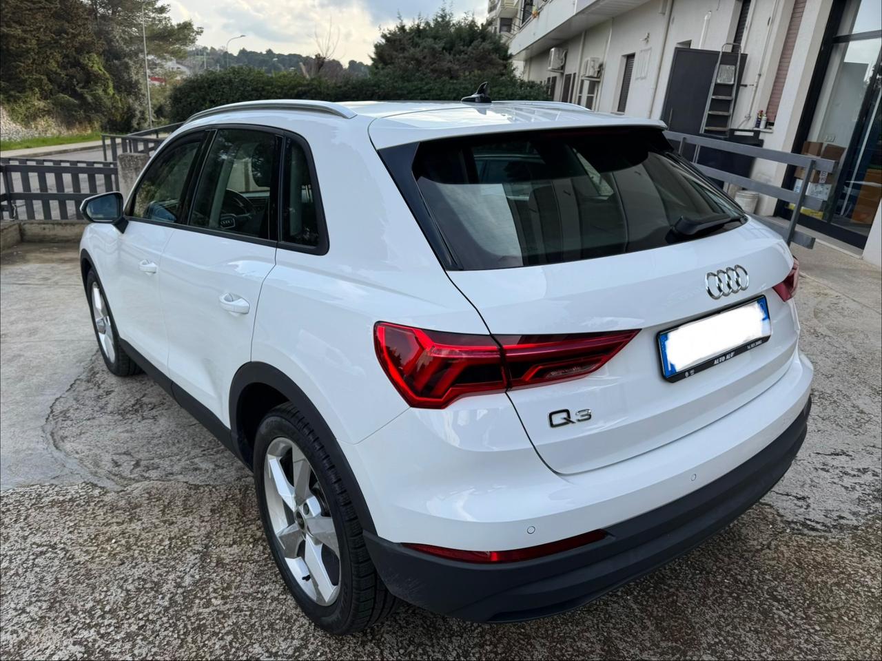 Audi Q3 2.0 TDI - CERCHI 19 - MATRIX LED- 2022