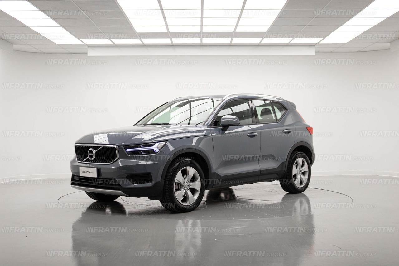 VOLVO XC40 (2017-->) T3 GEARTRONIC MOMENTUM