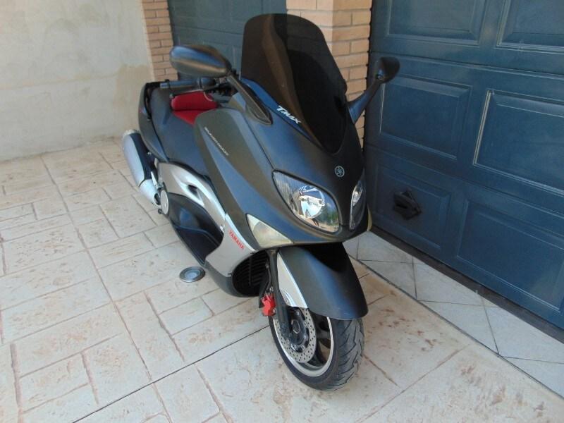 Yamaha T Max