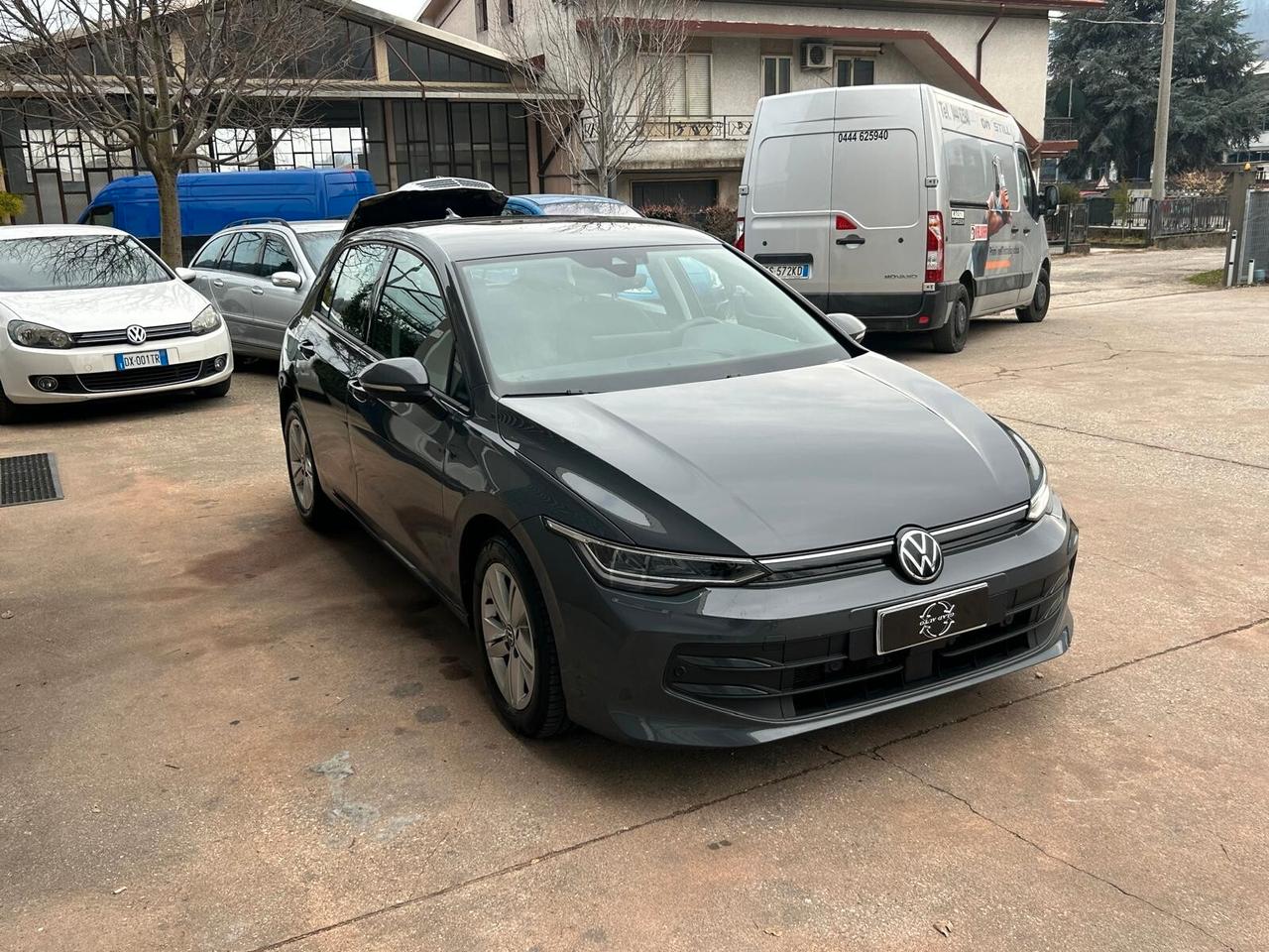 Volkswagen Golf VIII 2025 2.0 tdi Life 115cv PREZZO REALE