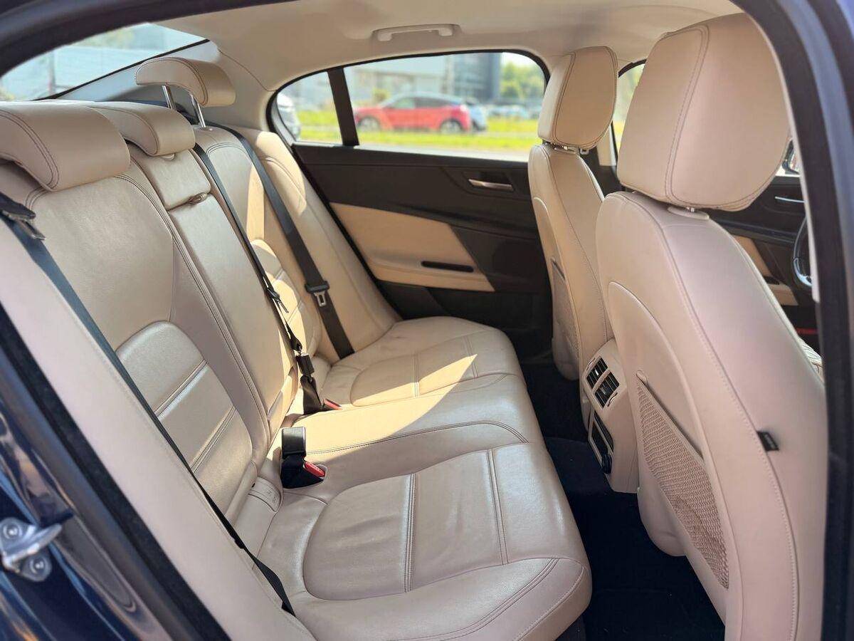 Jaguar XE Berlina XE 2.0d Prestige Business edition awd 180cv auto