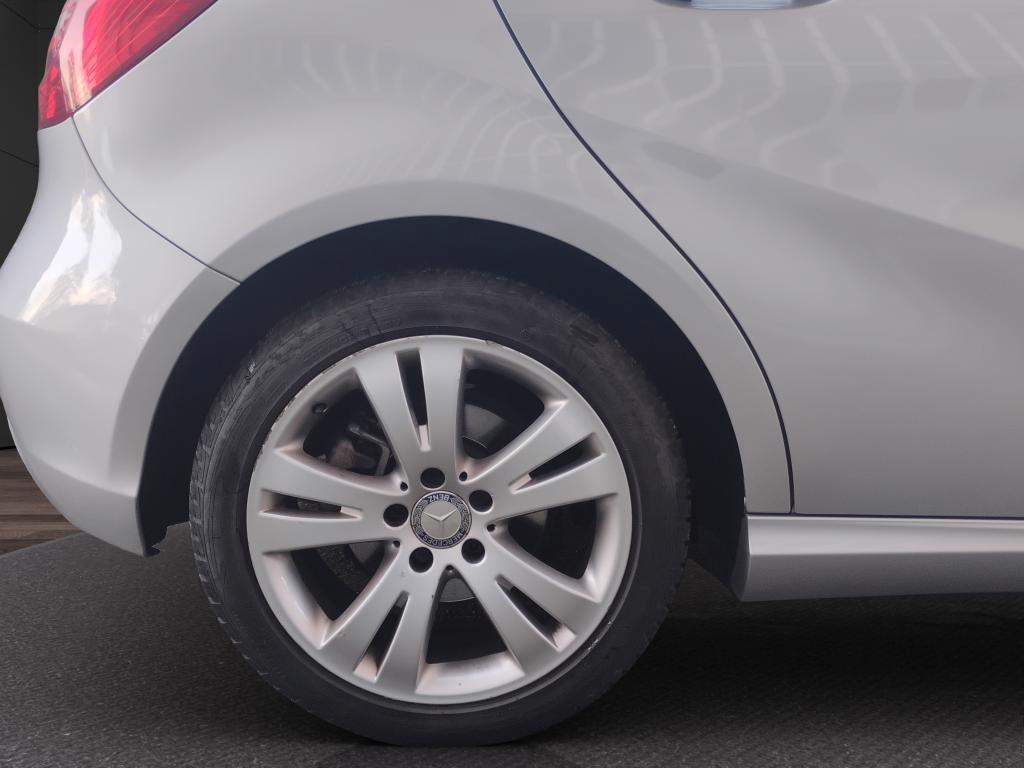 Mercedes Classe A A 180 cdi.SEDILI SPORTIVI.CERCHI 17.BLUETOOTH