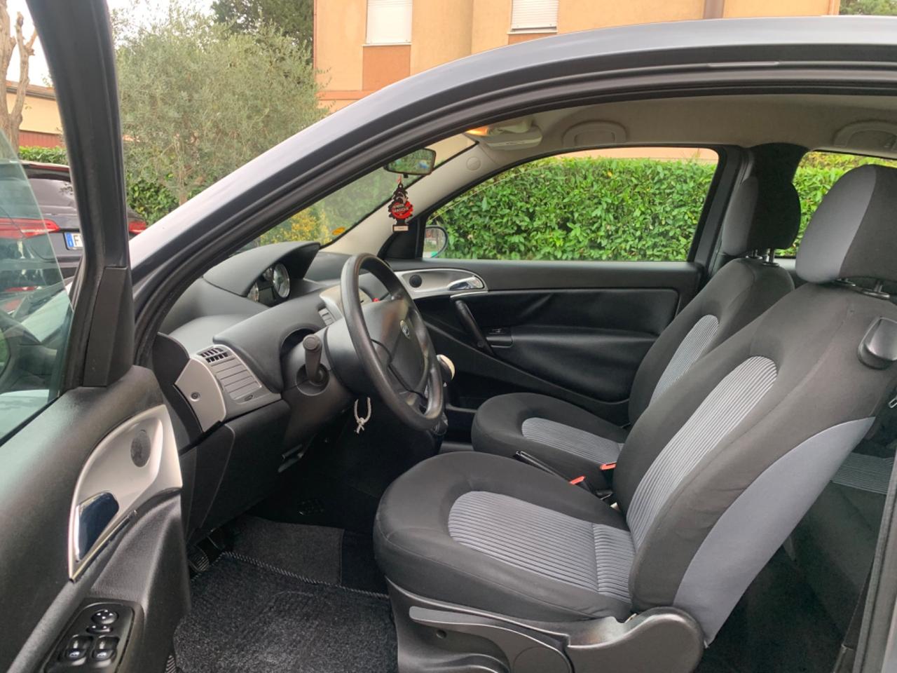 Lancia Ypsilon 1.2 modamilano restailing