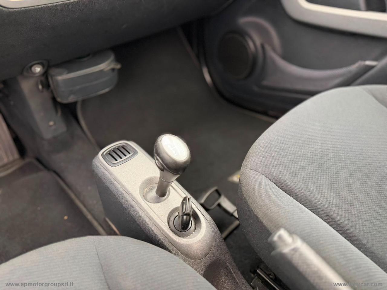 SMART fortwo 800 40 kW coupé TEEN CDI SPECIAL EDITION