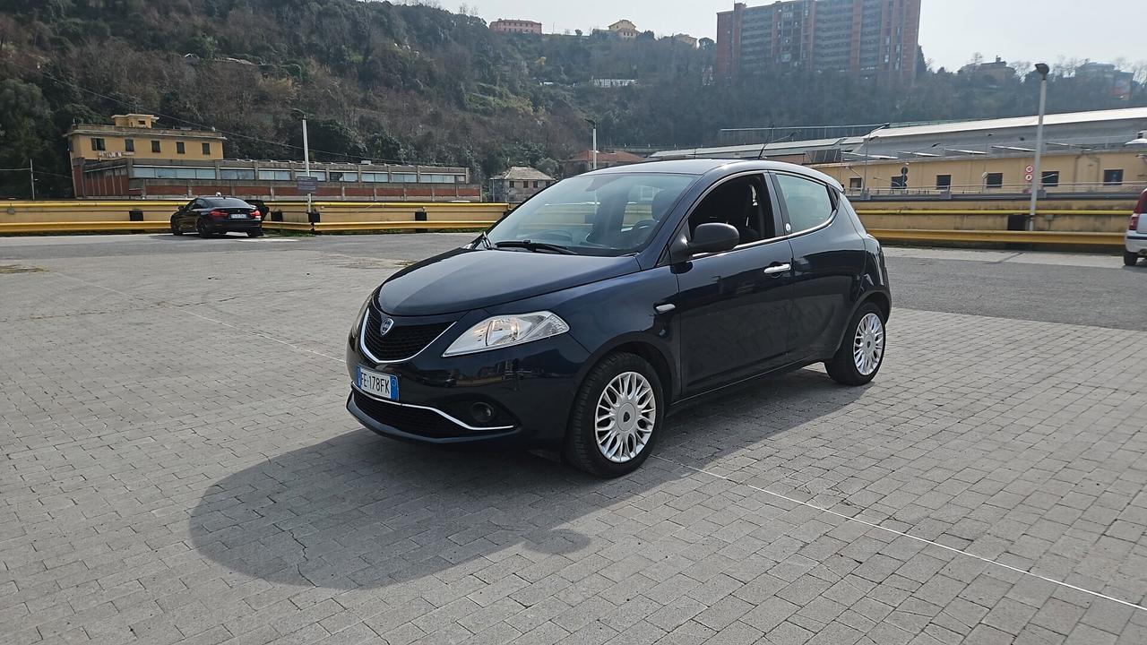 Lancia Ypsilon 1.2 GPL Ecochic Gold – Unico proprietario – GPL fino 2036 Lancia Ypsilon 1.2 GPL Ecochic Gold – luglio 2016