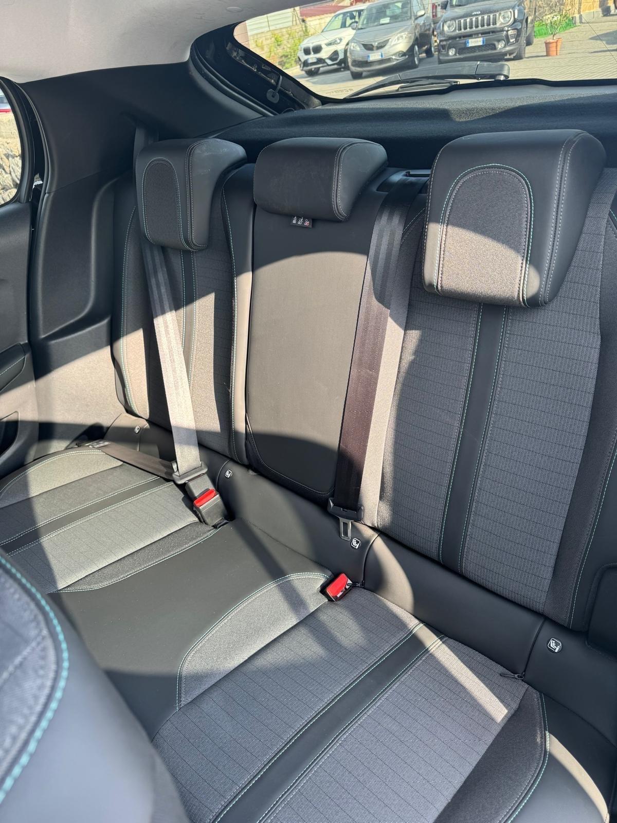 Peugeot 208 motore elettrico 136 CV 5 porte GT