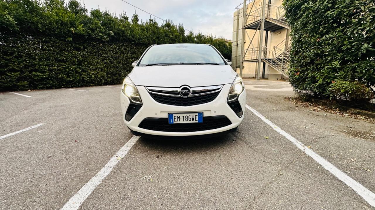Opel Zafira Tourer 2.0 CDTi 130CV. 7 posti. Multispazio