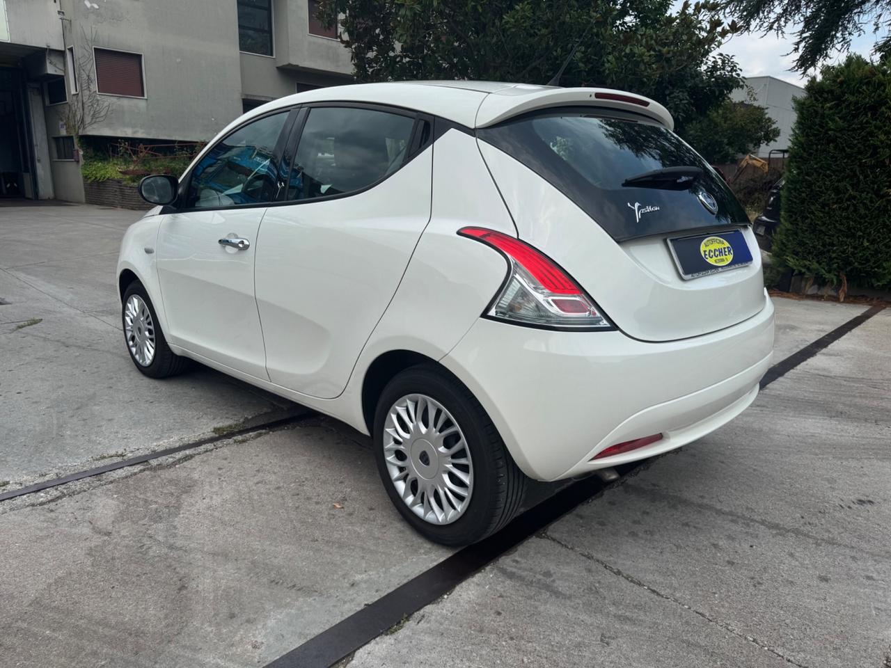 Lancia Ypsilon 1.3 MJT 16V 95 CV 5 porte S&S Silver