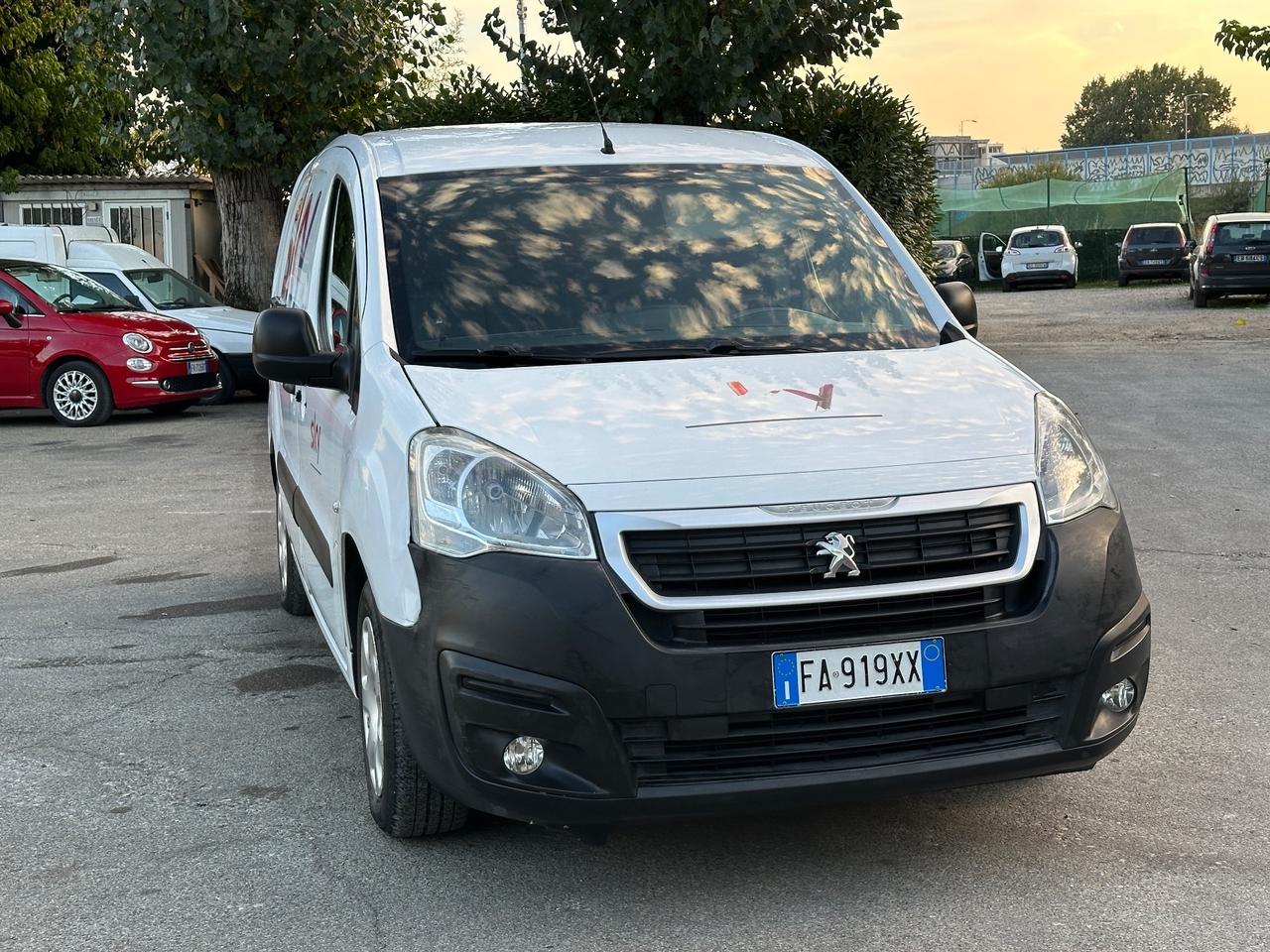 Peugeot Partner BlueHDi 100 Furgone Comfort passo lungo